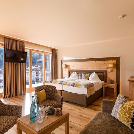 Hotel Zentral ****Superior Kirchberg in Tirol Ngoại thất bức ảnh