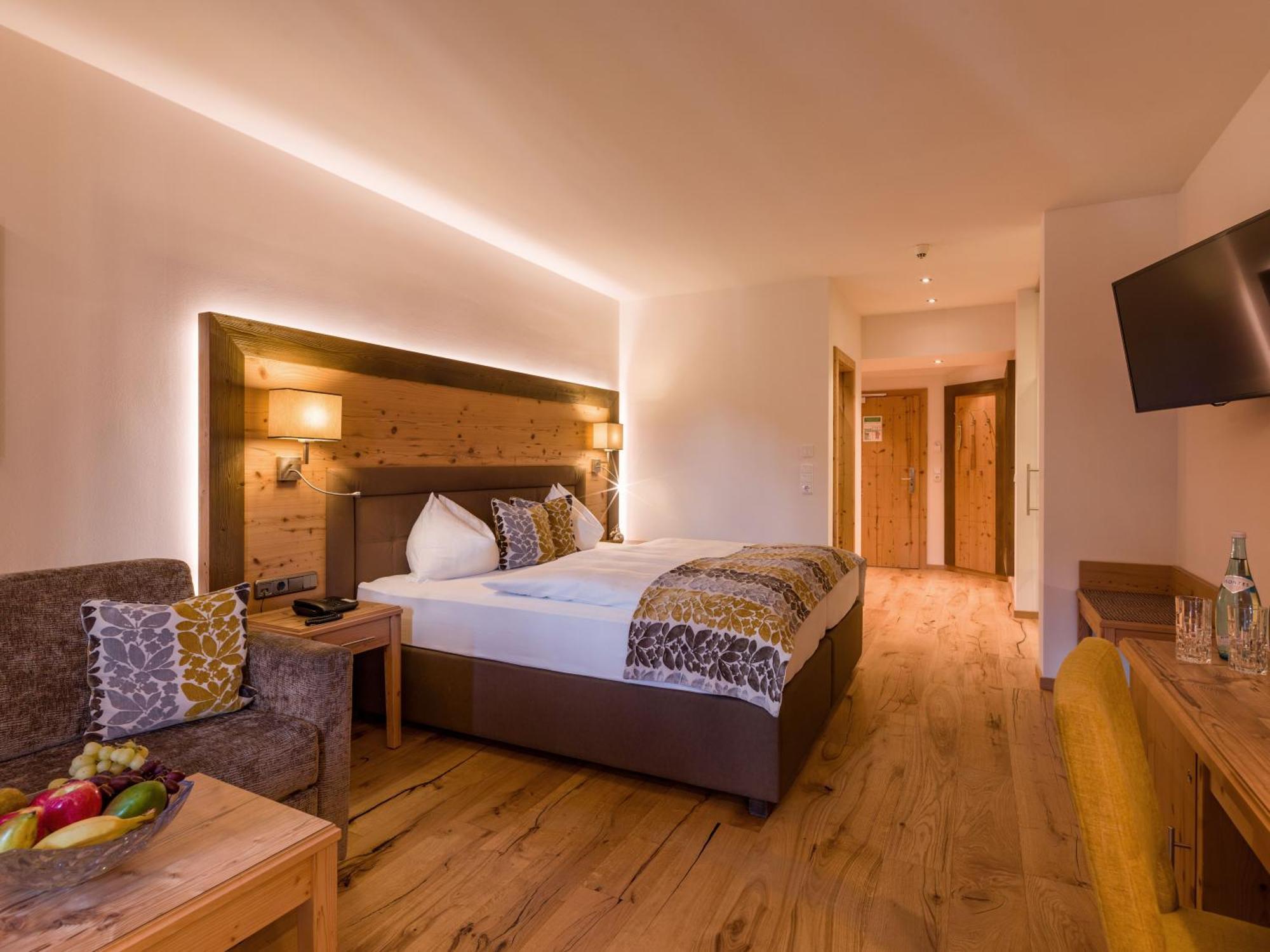 Hotel Zentral ****Superior Kirchberg in Tirol Ngoại thất bức ảnh