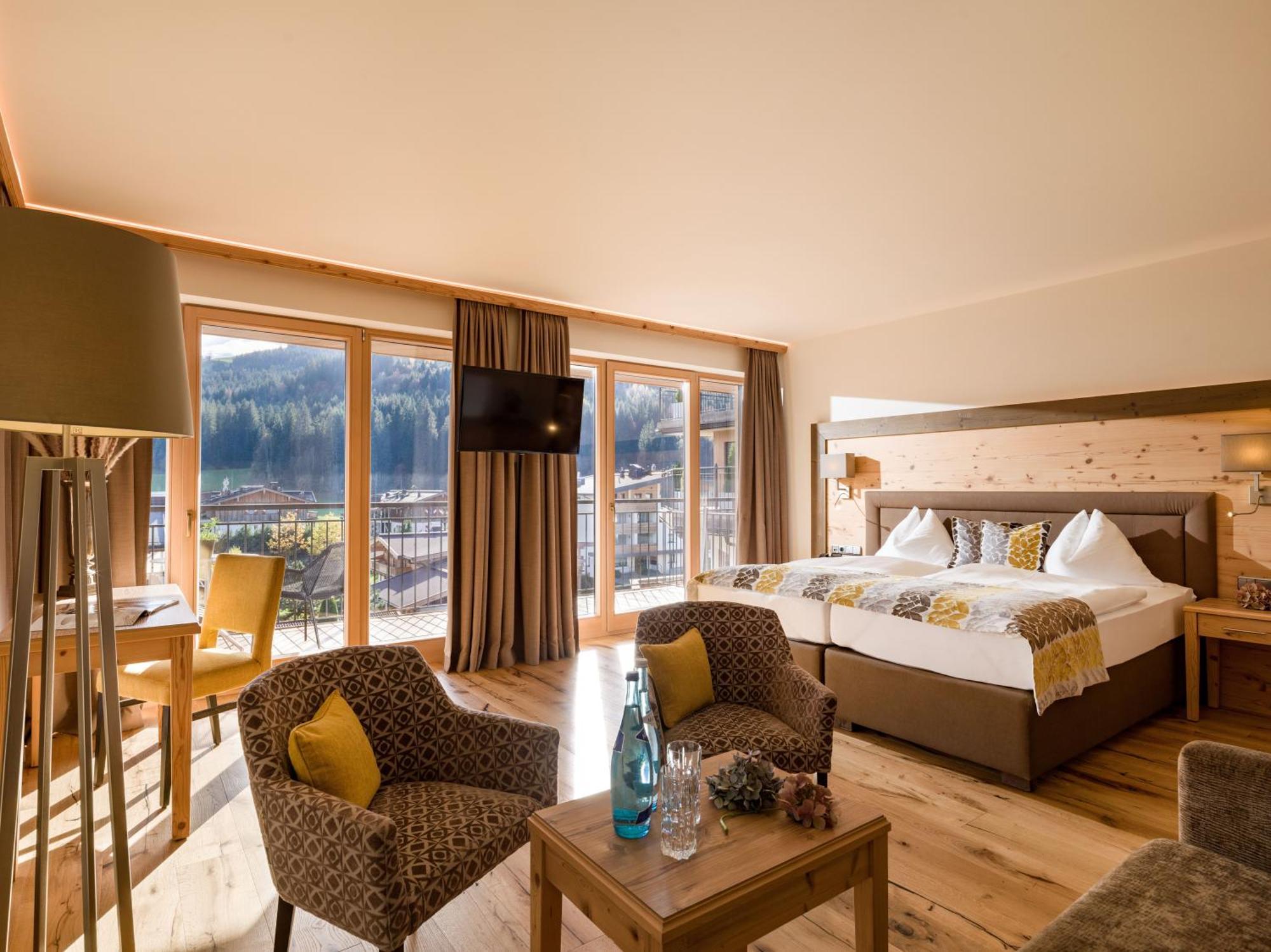Hotel Zentral ****Superior Kirchberg in Tirol Ngoại thất bức ảnh