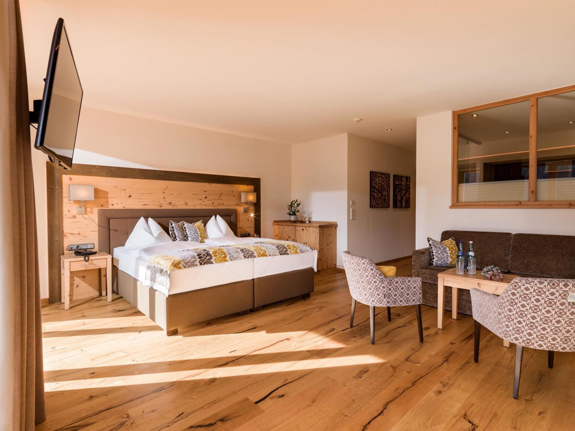Hotel Zentral ****Superior Kirchberg in Tirol Ngoại thất bức ảnh