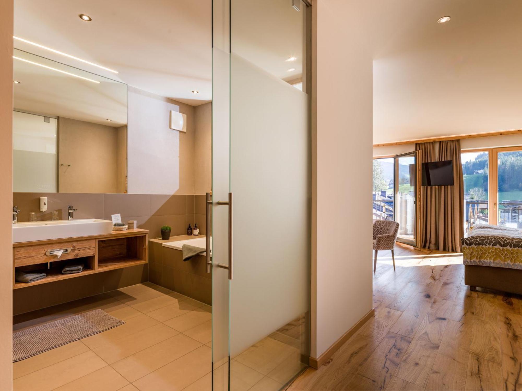 Hotel Zentral ****Superior Kirchberg in Tirol Ngoại thất bức ảnh